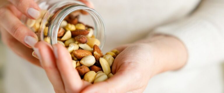 How to Build a Healthy Snack Routine That Supports Your Goals